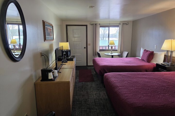 Room 6 of 63
