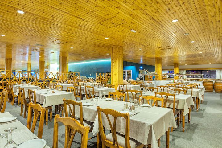 Dining 56 of 64
