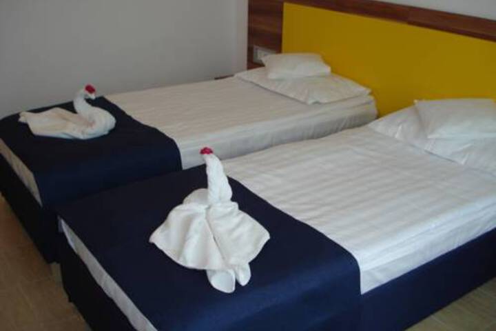 Room 5 of 17