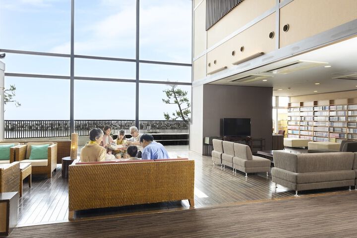 Hotel Lobby