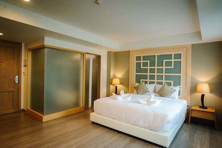 Room 13 of 91