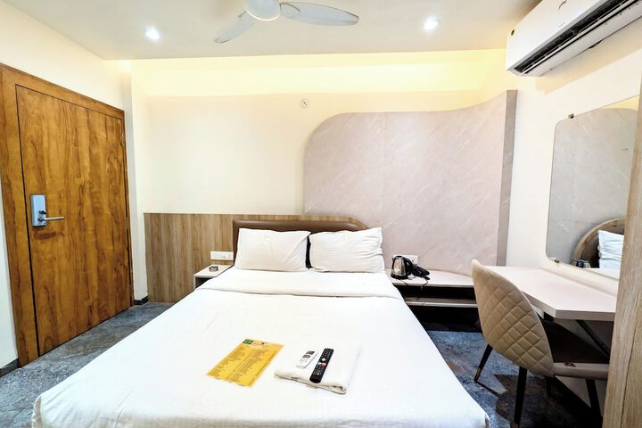 Room 12 of 46