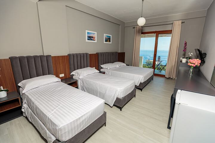 Room 20 of 111