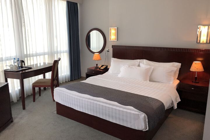 Room 26 of 107