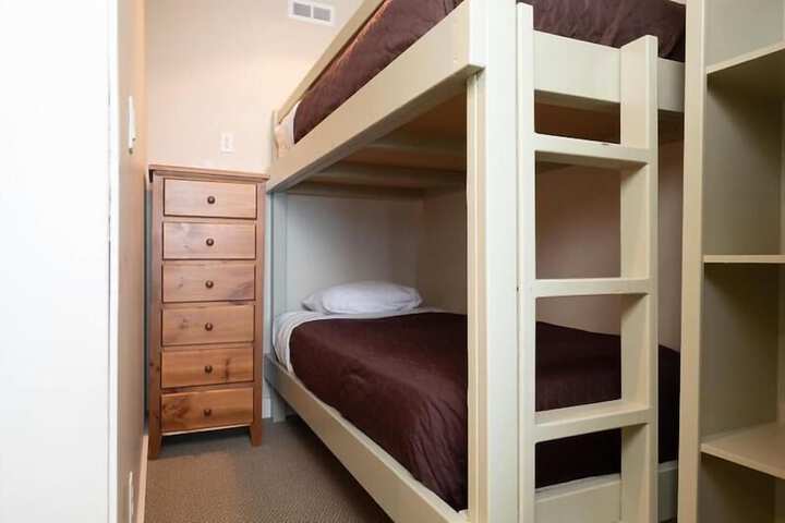 Room 12 of 72