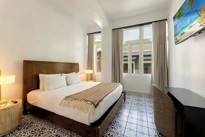 Room 20 of 98