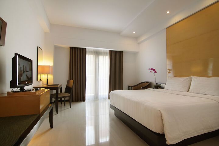 Room 4 of 37