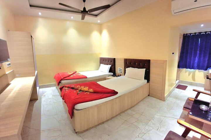 Room 9 of 22
