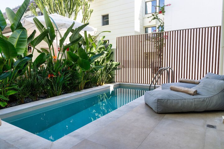Pool 38 of 59