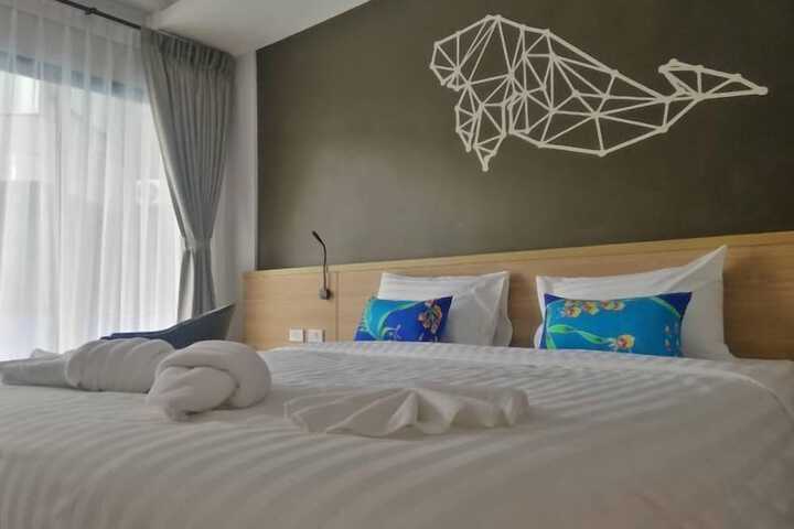 Room 45 of 102