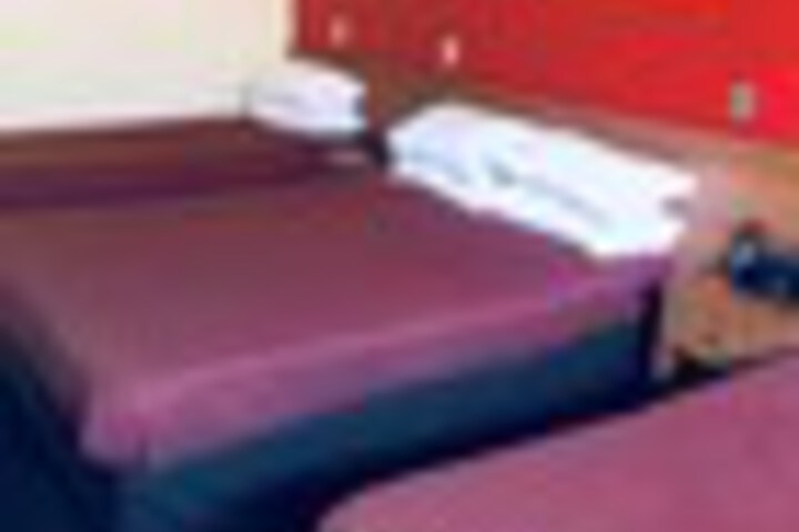 Room 50 of 159
