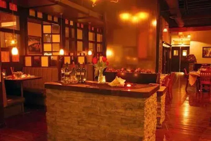 Dining 18 of 18