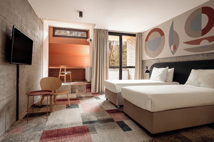 Room 22 of 82