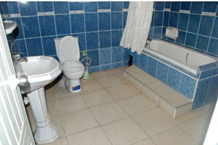 Room 5 of 20