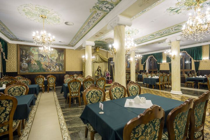 Dining 56 of 75