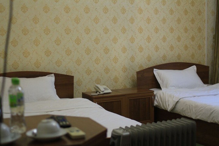 Room 12 of 30