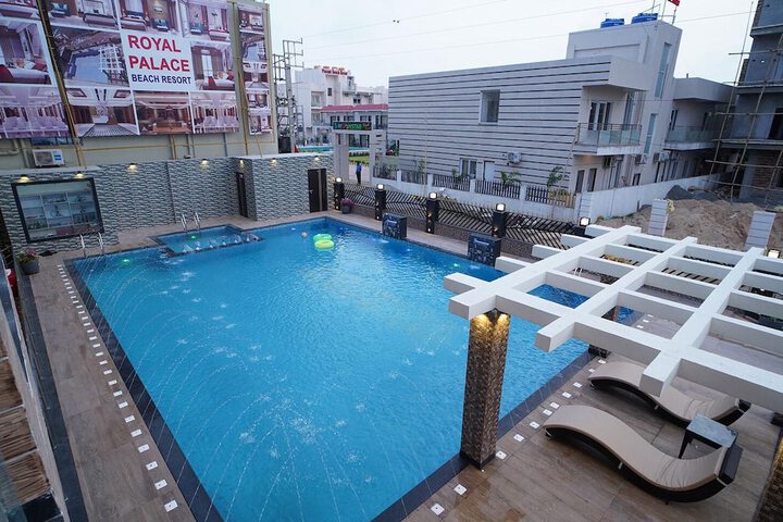 Pool 54 of 81