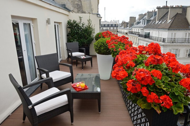 Terrace/Patio 21 of 34