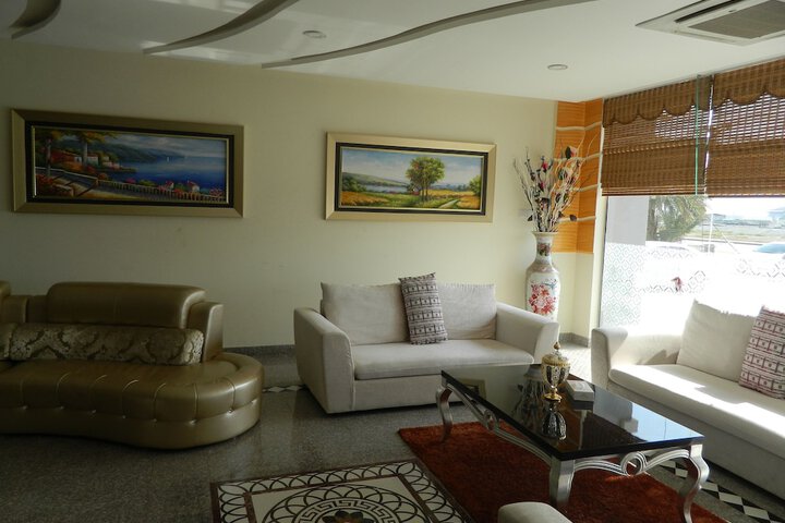 Hotel Interior 9 of 100