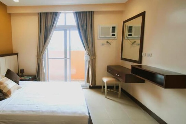 Room 11 of 35