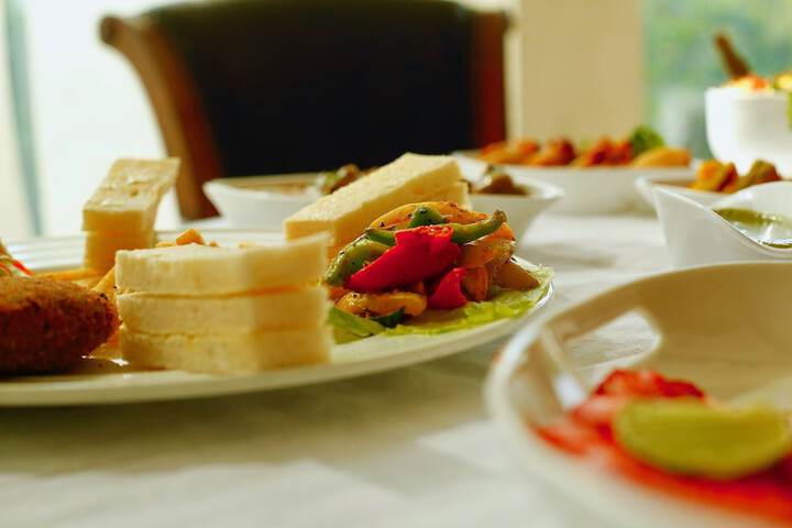 Dining 104 of 154