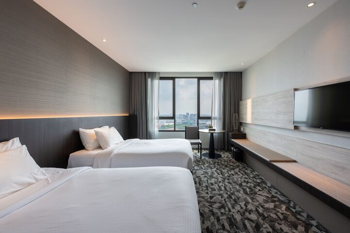Room 40 of 151