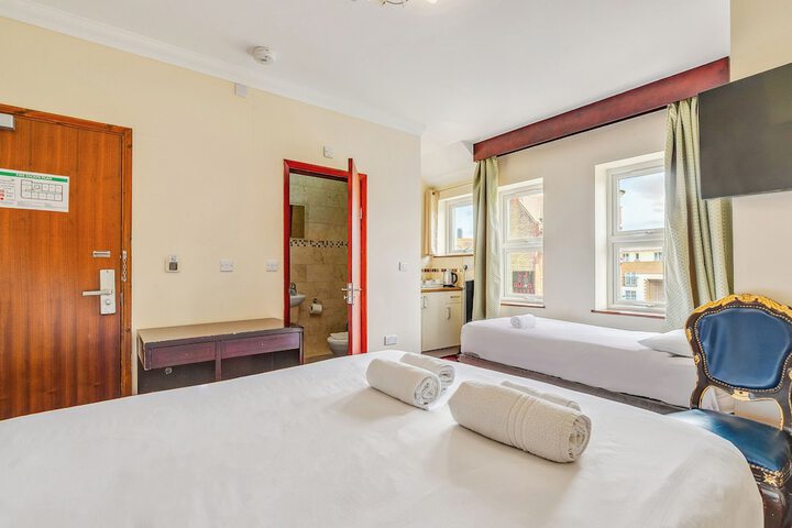 Room 54 of 103