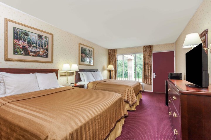 2 Double Beds Accessible Room (5 of 9)
