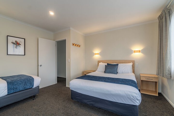 Room 45 of 170