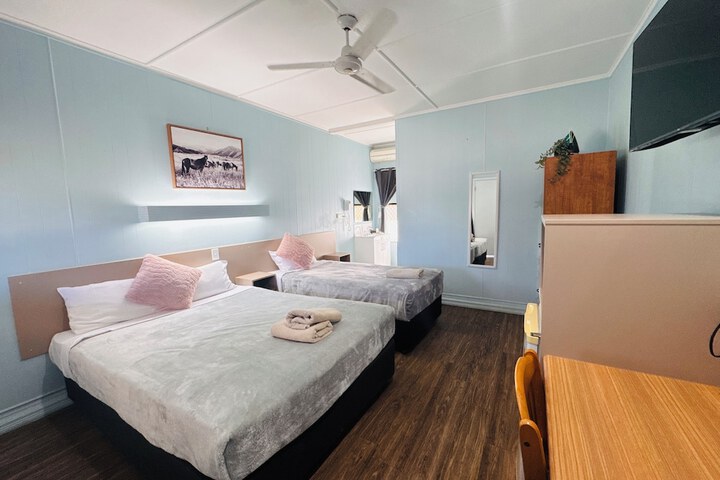 Room 12 of 39