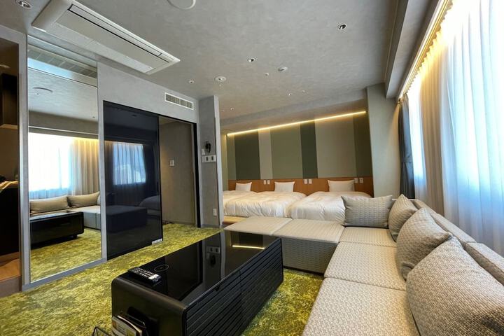 Room 19 of 71