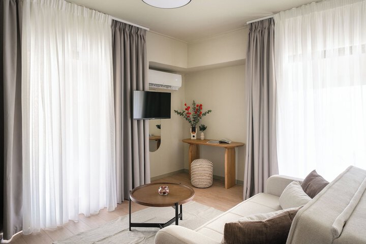 Room 38 of 63