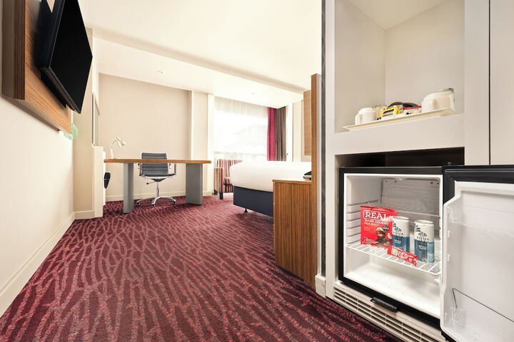 Room 16 of 137