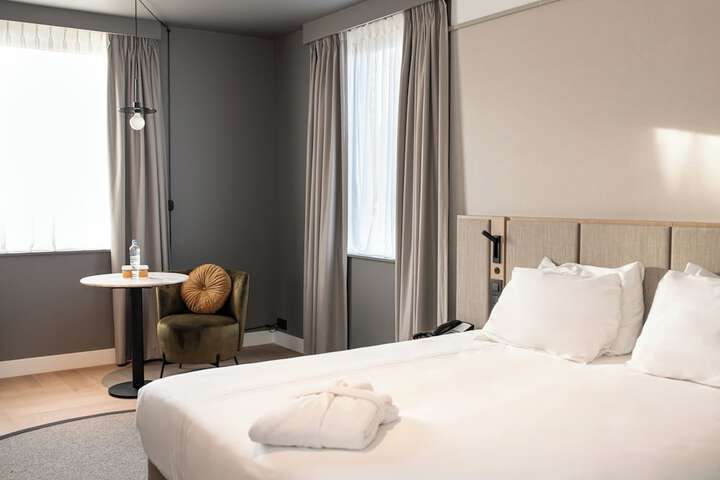 Room 4 of 125