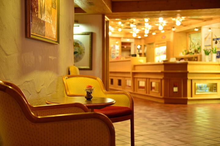Guest Lobby