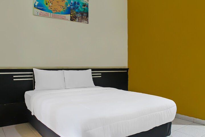 Room 12 of 28