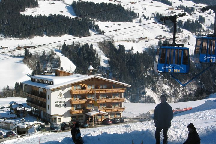 Alpenwohlfühlhotel Dörflwirt in Hainzenberg