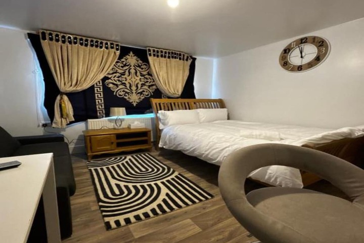 Room 15 of 23