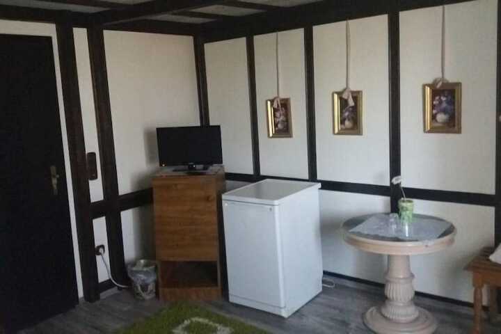 Room 11 of 22