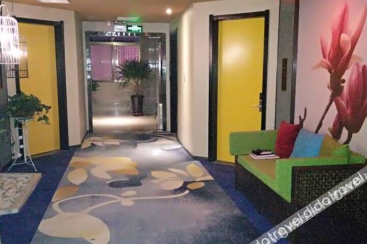 Hotel Interior 20 of 33