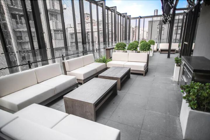 Lounge 56 of 70