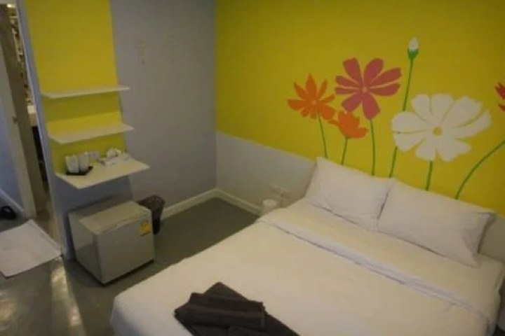 Room 2 of 14