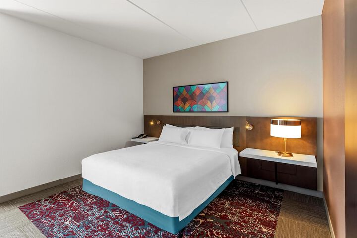 Room 17 of 79