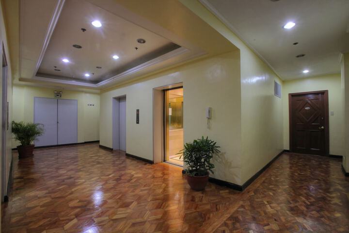 Ballroom/Hall 52 of 59