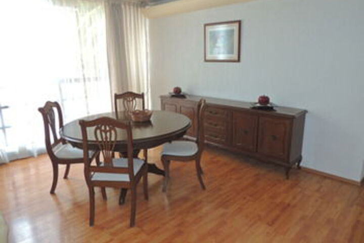 Room 7 of 11