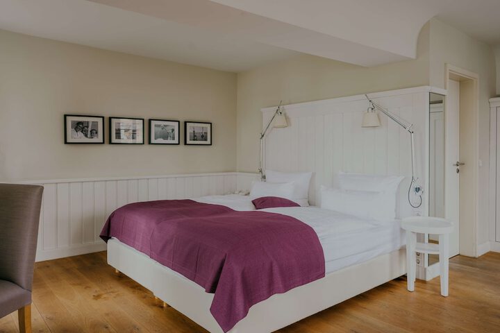 Room 10 of 87