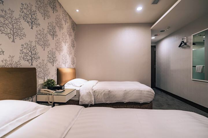 Room 45 of 65