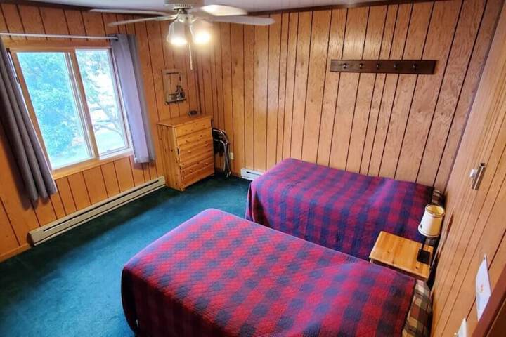 Room 9 of 195