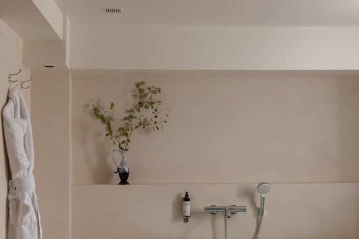 Room 715 of 780