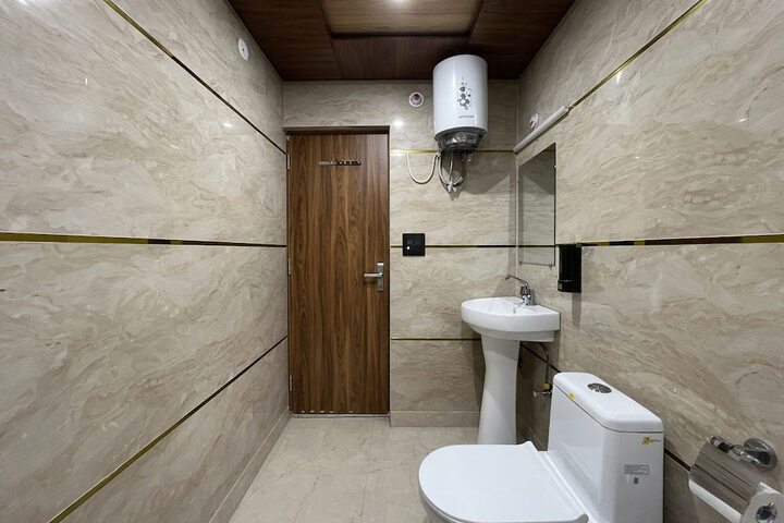 Room 28 of 50